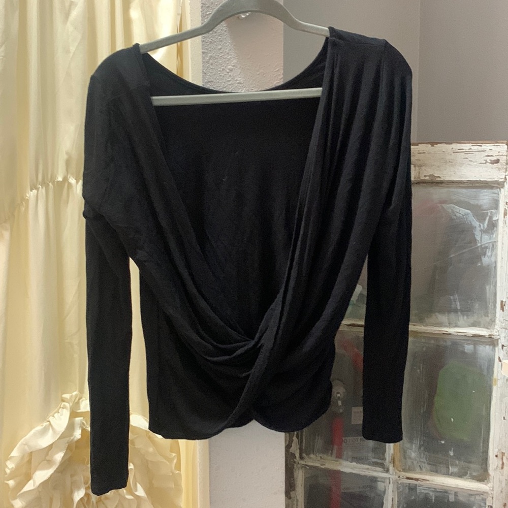 Lulus sexy black open back long sleeve top. Womens size small. Stretch material.